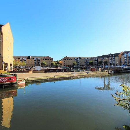 Hôtel Apsley Marina à Hemel Hempstead Extérieur photo