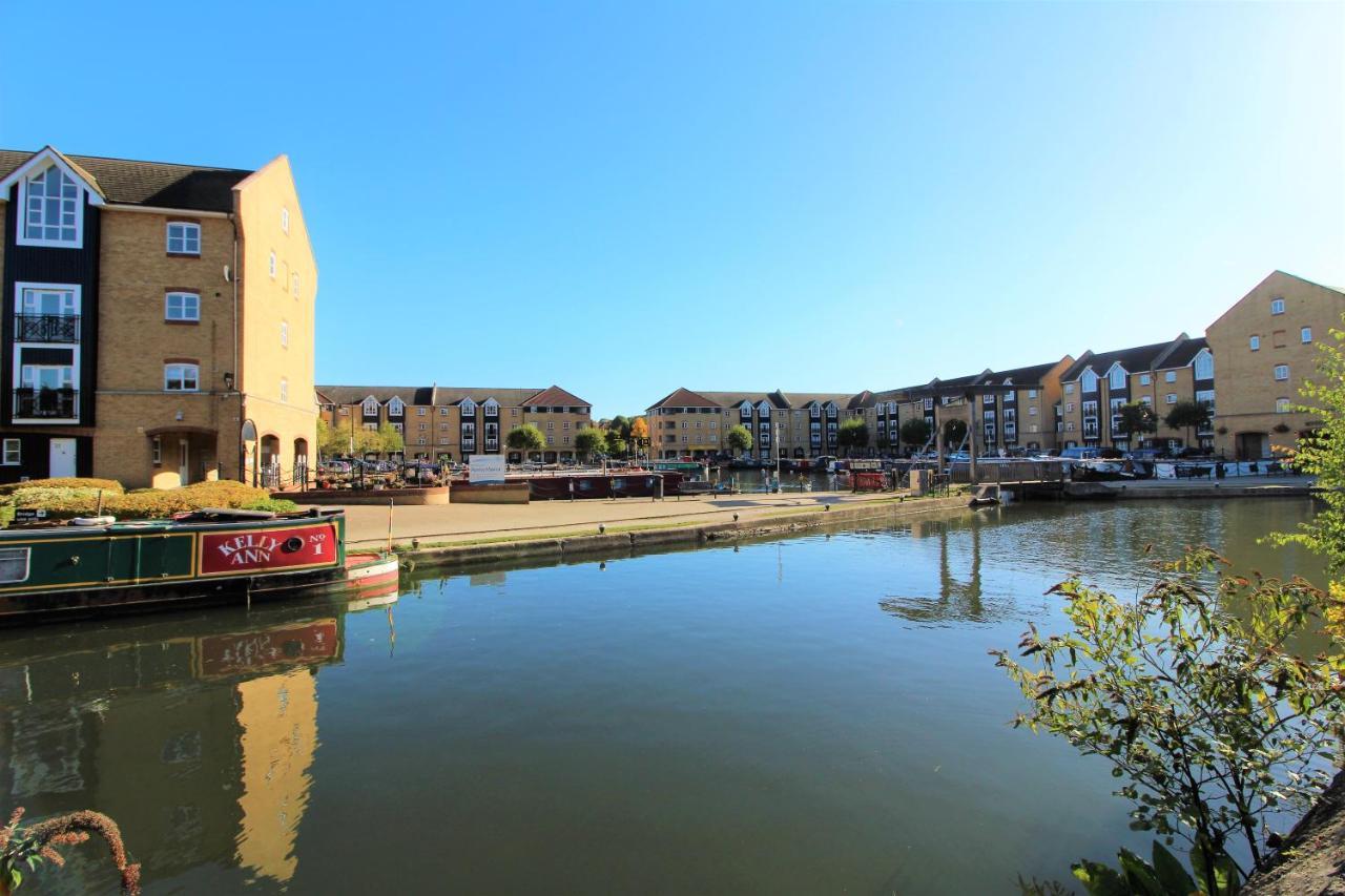 Hôtel Apsley Marina à Hemel Hempstead Extérieur photo